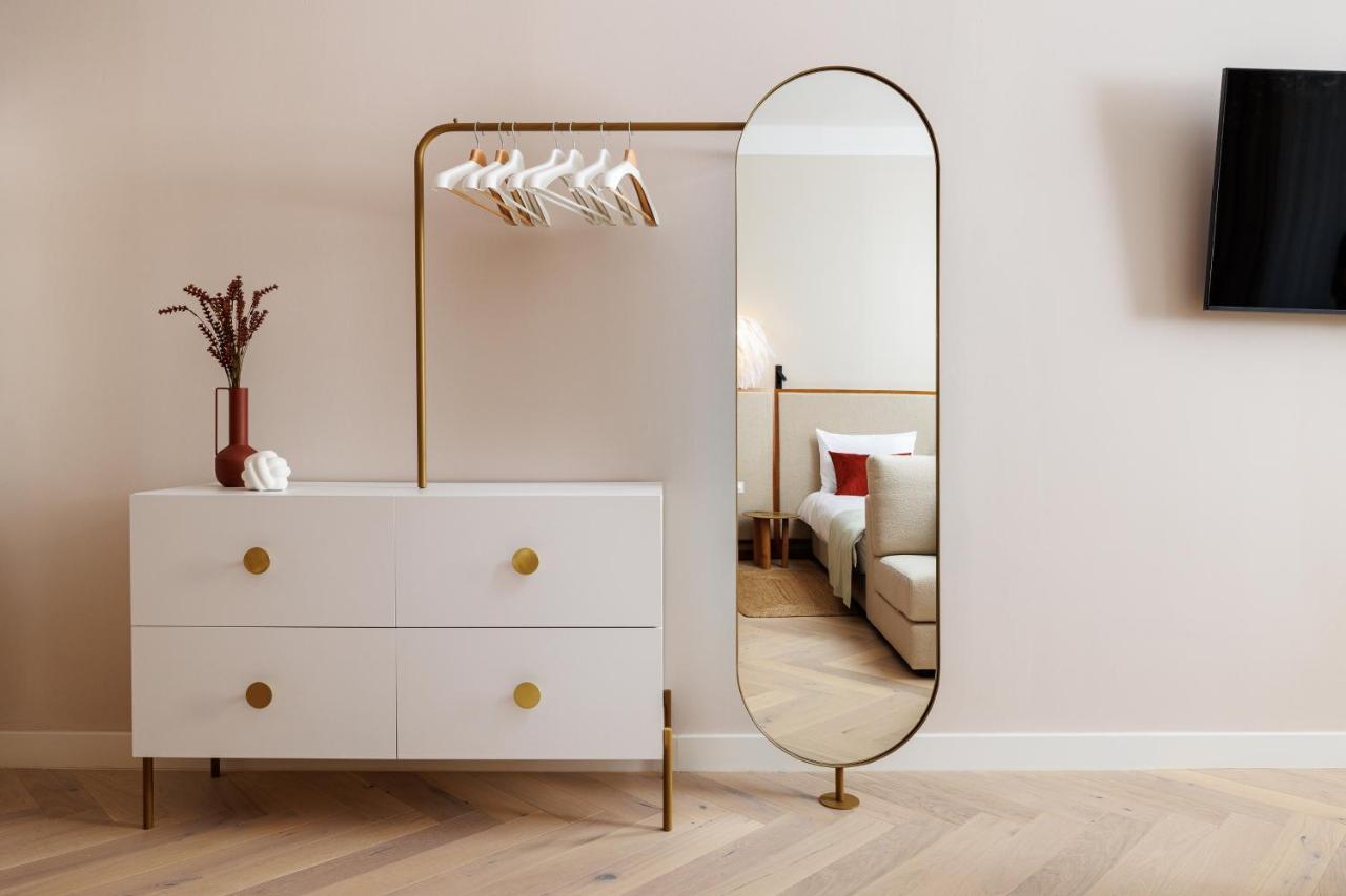 Aries' Collection Luxury Suites Brasov Exterior photo
